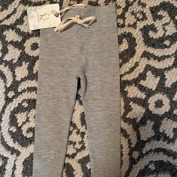 Jamie Kay leggings (cookie),H&M holly berry set & karibou waffle knit leggings - Picture 3 of 3